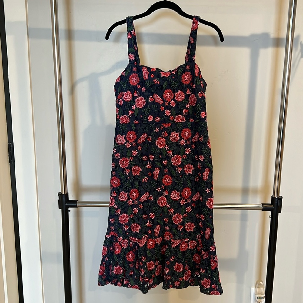 Floral Lace Dress - Size M